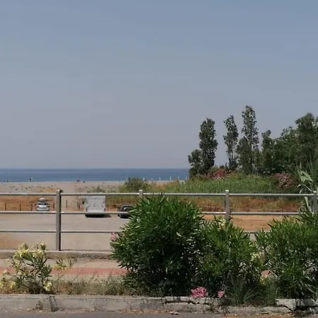 Casa Vacanza A 100M Dal Mare Ferienhaus *